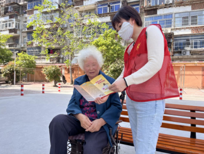 龙滨社区：守住钱袋子 护好幸福家