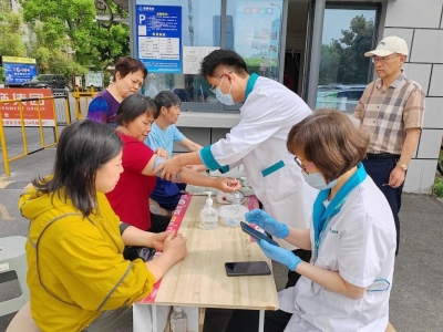 香都社区：义诊进社区 服务暖民心