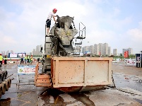 延安路淮河大桥主桥北岸桩基施工完成