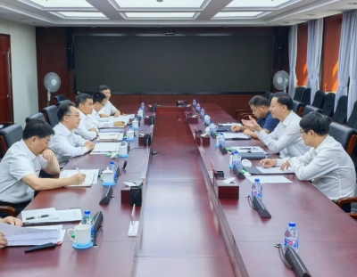 市委书记黄晓武拜访中国电子科技集团
