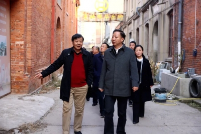 黄晓武调研蚌山区城市更新及滨河南路配套设施建设